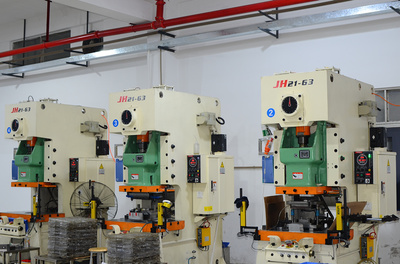 生产设备与机械设备 现代工业的支柱